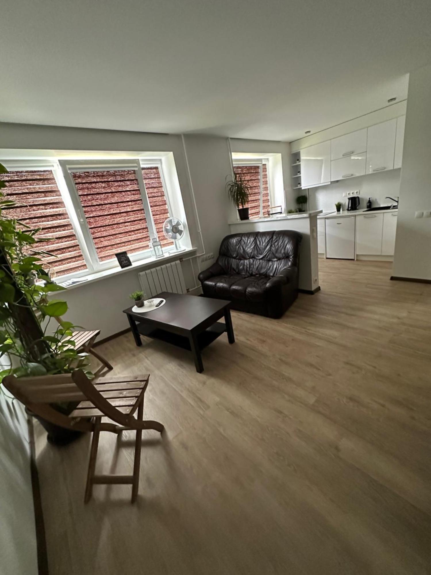 Studio Apartment Valmiera Luaran gambar